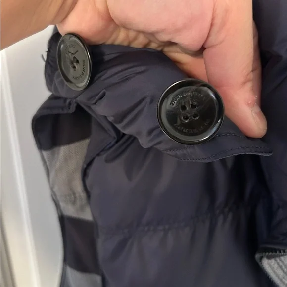 Burberry Checkered Down Puffer Vest (sz L) - Picture 13 of 14